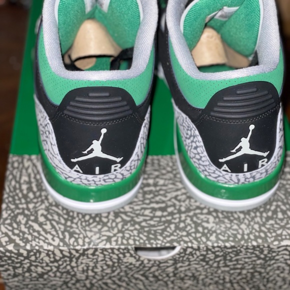 Air Jordan 3 Retro-Nubuck main image 9